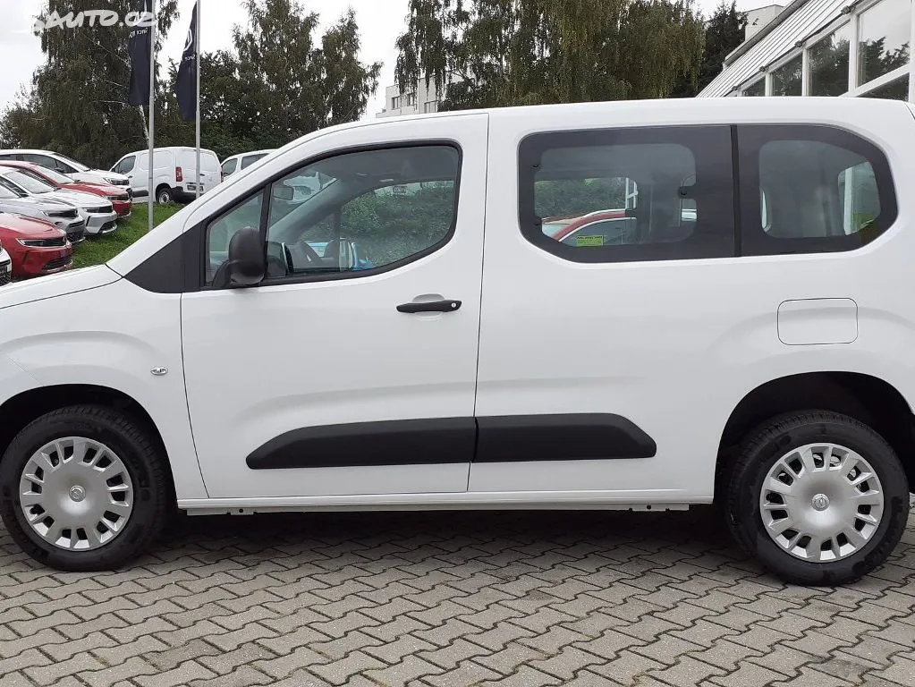 Opel Combo Edition 1,2 Turbo 81 kW MT6 Image 2