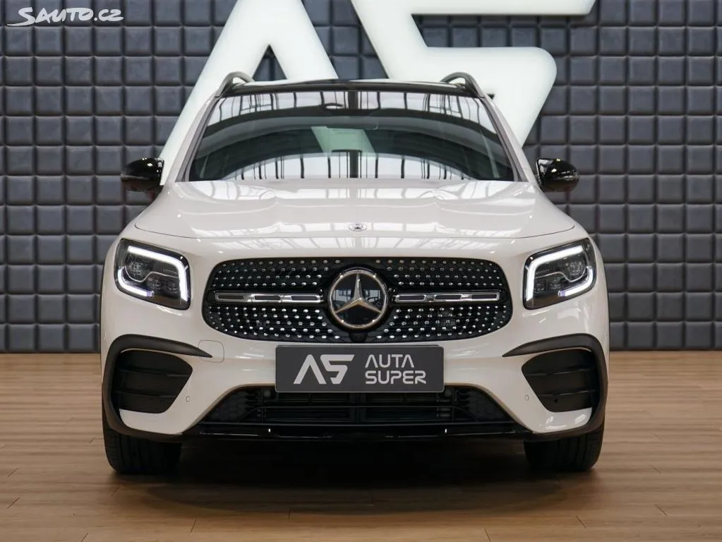 Mercedes-Benz GLB 250 4M AMG Pano Tažné DIST 360 Image 2