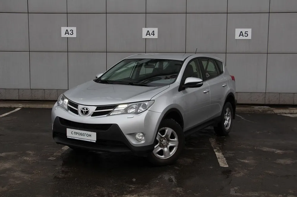 Toyota RAV4 Image 1